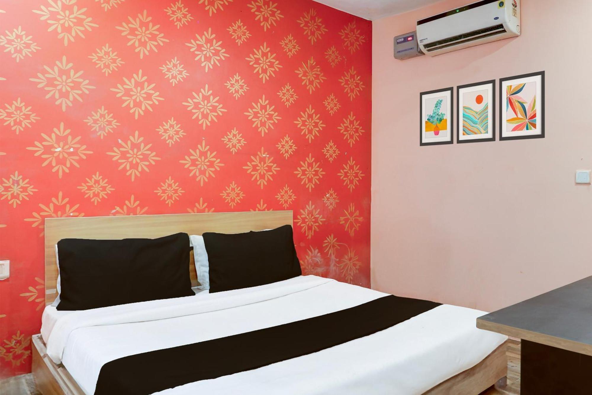 Super Hotel O S J Residency Дели Экстерьер фото